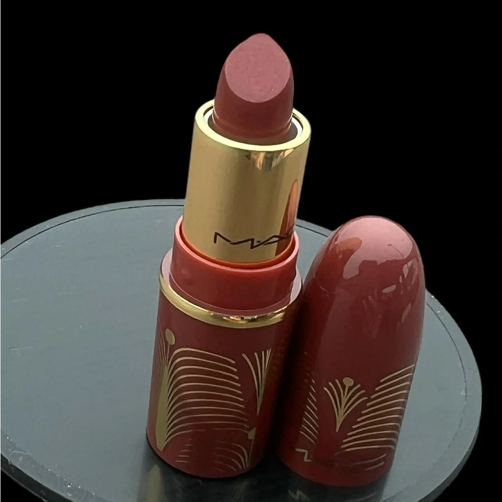 MAC Holiday 2024 Limited Edition Mini Lipstick - EXTRA DESSERT